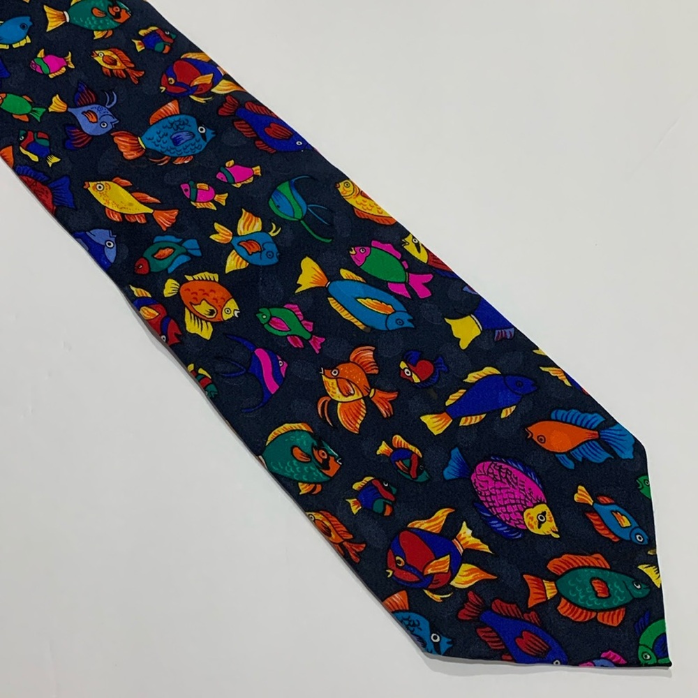ADDICTION tie